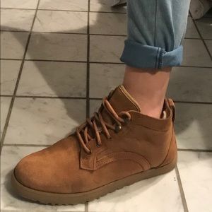 UGG Neumel Boots